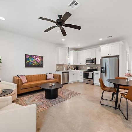 New Thibodeaux House Cajun Luxury 65 Tv Fast Wifi Apartment Lafayette Exterior photo