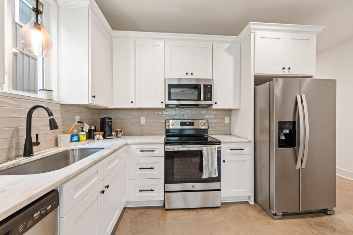 New Thibodeaux House Cajun Luxury 65 Tv Fast Wifi Apartment Lafayette Exterior photo