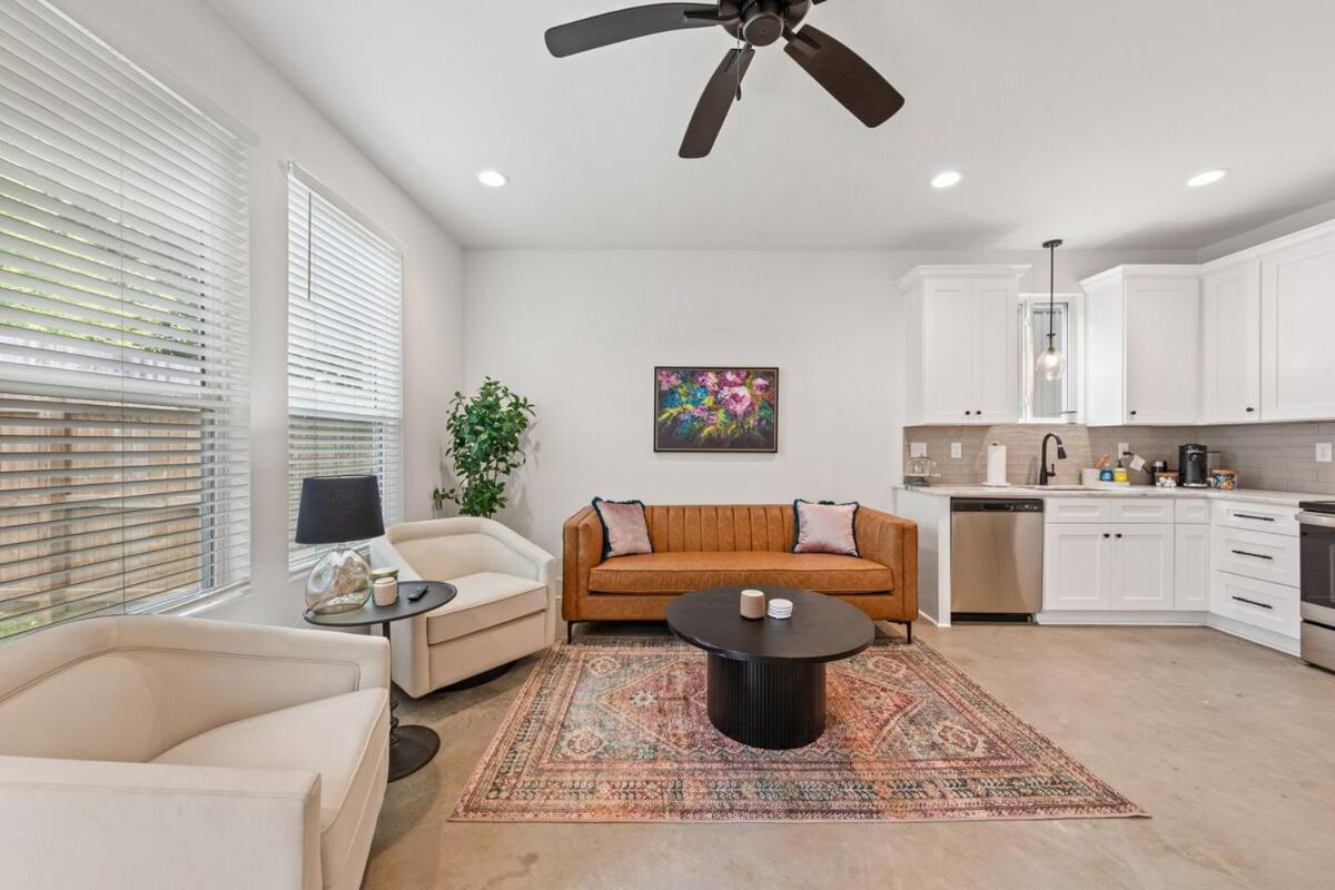 New Thibodeaux House Cajun Luxury 65 Tv Fast Wifi Apartment Lafayette Exterior photo
